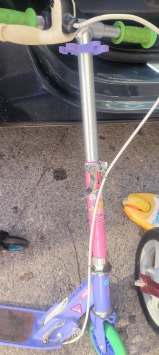 Lote 4 patinetes y 1 bici sin pedales