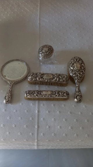 Juego de tocador antiguo