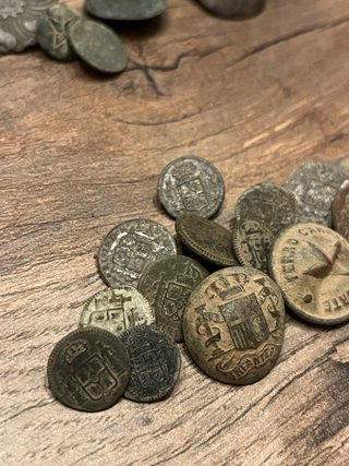 Lote de botones antiguos variados