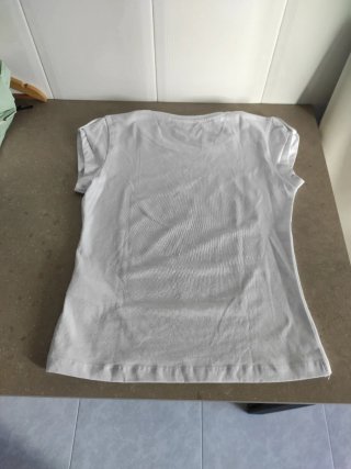 Camiseta GAUDI manga corta blanca y dorada