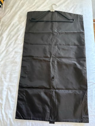 Funda porta trajes Louis Vuitton marrón