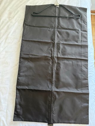 Funda porta trajes Louis Vuitton marrón
