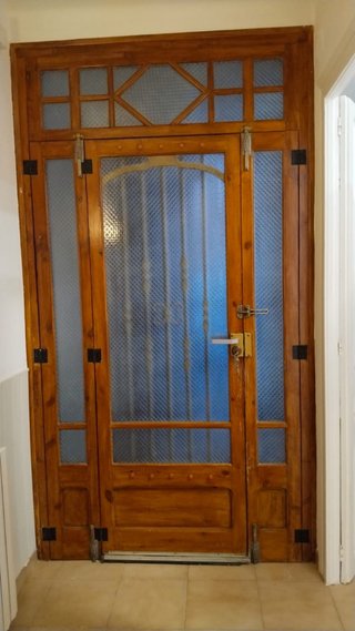 Puerta Madera Antigua con Cristales