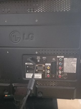 Televisor LG Negro Pequeño