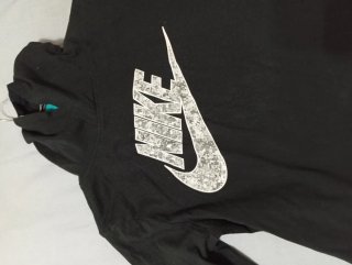 Maglietta con cappuccio Nike 6/7 anni