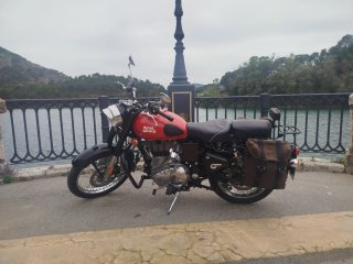 Royal Enfield Classic 500 Redditch Edition