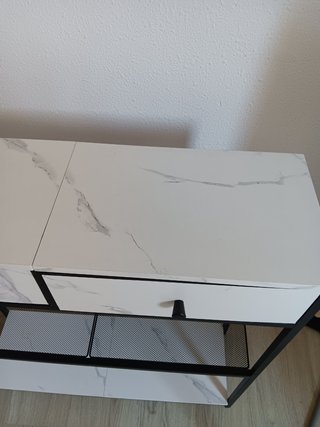 Mesa de entrada con cajones y estantes
