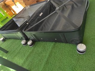 Maleta Grande it luggage Negra con Ruedas