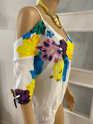 Blusa Desigual Hombros Descubiertos Floral