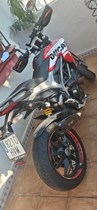 Ducati Hyperstrada 821 '14