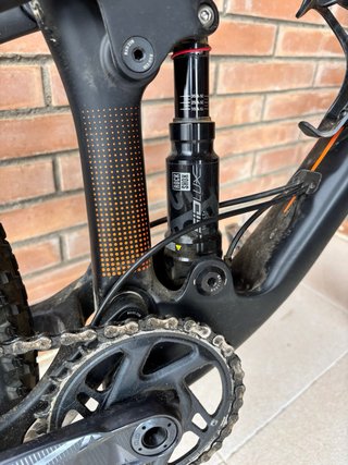 Bicicleta MTB Carbono SEMI NUEVA.