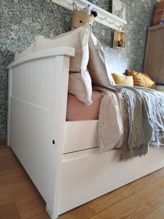 Cama nido Bainba madera lacada en blanco.