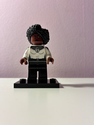 Minifigura Lego Mujer Pelo Afro