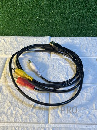 Cable USB macho a 3 RCA macho