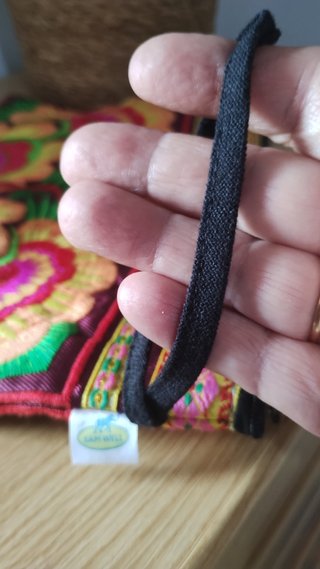Bolso de mano bordado floral