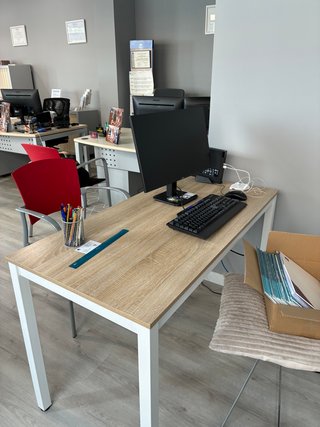 Mesa escritorio madera y metal