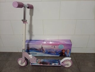 Patinete infantil Frozen rosa