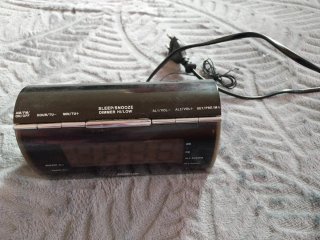 Radio despertador Qilive negro, eléctrico y pilas
