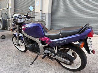 Suzuki GS500E clasica
