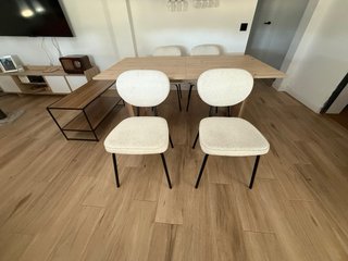 Mesa comedor + 4 sillas + mesa centro