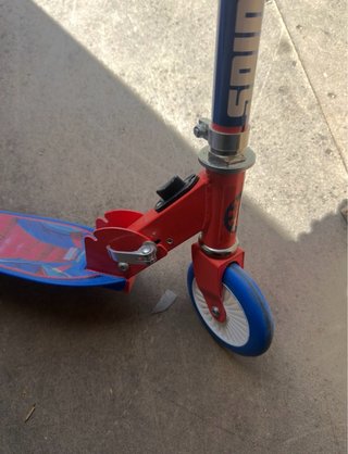 Patinete Spiderman niño nuevo