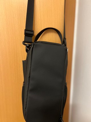 Bandolera magnética para botella deportiva