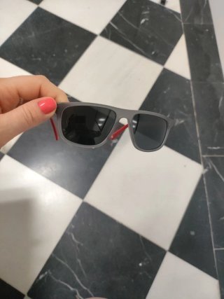 Gafas de sol niño nuevas sin estrenar