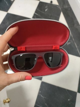 Gafas de sol niño nuevas sin estrenar