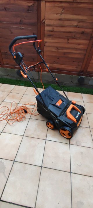 Escarificador y barredora césped artificial