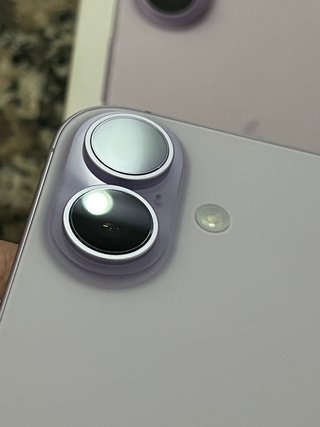 iPhone 17  Morado