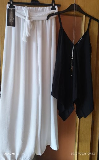 Conjunto Verano 2 Piezas Top Asimétrico y Pantalón