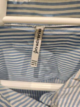 Blusa Stradivarius Rayas Azul y Blanco