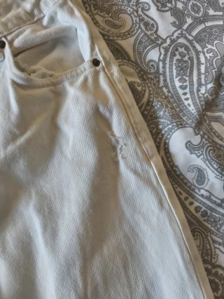 Lote 3 Pantalones Negro, Blanco y granate