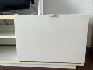 MuebleTVblanco con dos cajoneras y dos estanterias