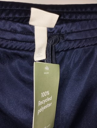 Pantalón deportivo azul y blanco