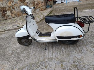 Vespa 200 cc Blanca - Funciona