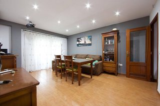 Piso en venta en Santa Rosa - Valdeolleros en Córdoba