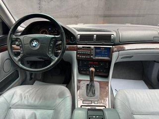 BMW Serie 7 750iAL 240 kW (326 CV)