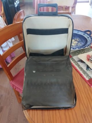 Máquina de escribir Olivetti Pluma 22
