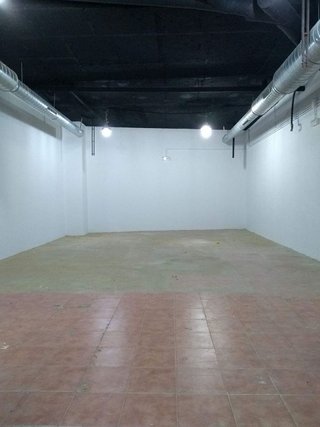 Local comercial en venta en Las Almenas en Tomares
