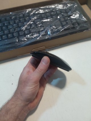 Kit Tastiera e Mouse Wireless Compatto