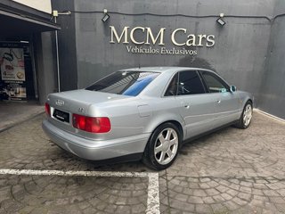 Audi S8 4.2 quattro 250 kW (340 CV)
