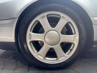 Audi S8 4.2 quattro 250 kW (340 CV)