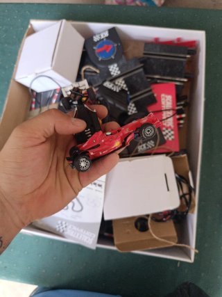 Scalextric Compact Coche y Pista 1:43