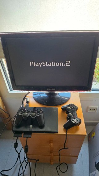 PlayStation 2 Slim + 2 mandos originales