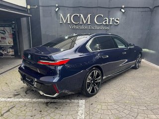 BMW i7 xDrive60 400 kW (544 CV)