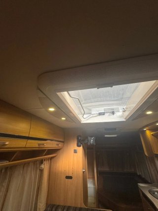 Caravana Dethleffs Camper 530 SK 2011