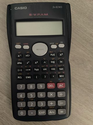 Calculadora Científica Casio fx-82MS