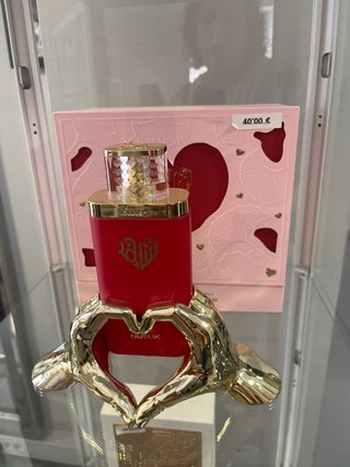 Perfume Nusuk Corazón Dorado Rojo