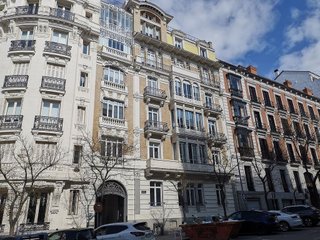 Oficina en alquiler en Jerónimos en Madrid